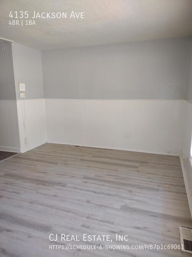 Foto del edificio - 4135 Jackson Ave