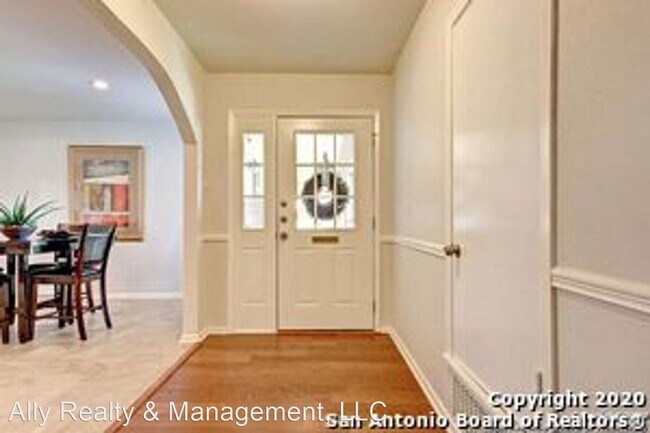 Foto del edificio - 4 br, 2 bath House - 8415 Laurelhurst