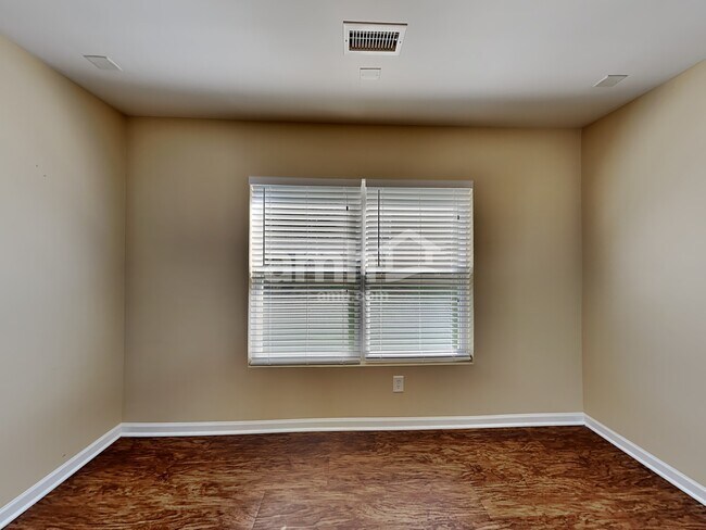 Foto del edificio - 148 Depot Ridge Rd