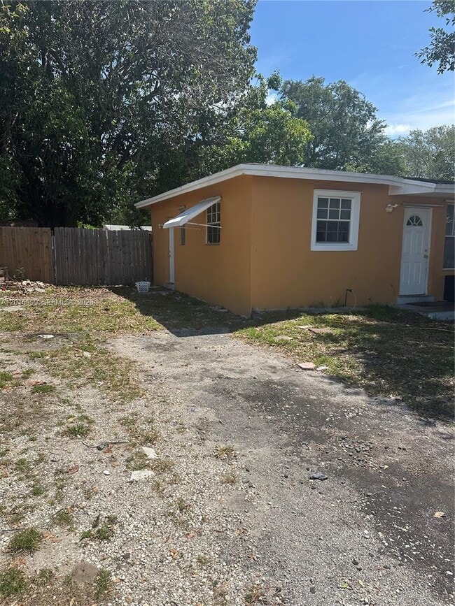 Foto del edificio - 4141 SW 32nd Dr