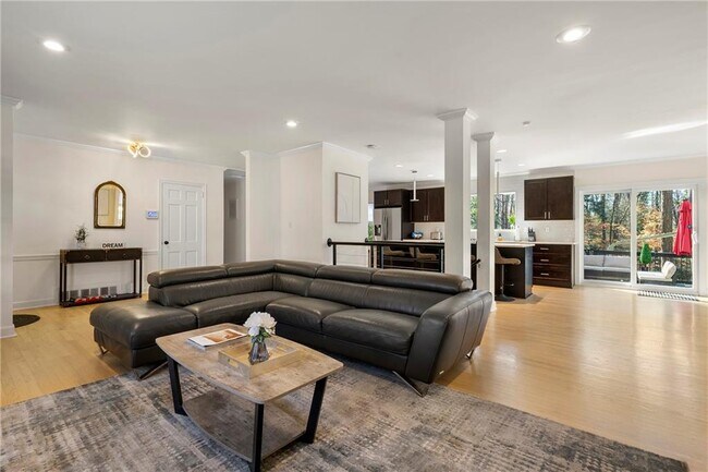 Foto del edificio - 4116 Wieuca Rd NE