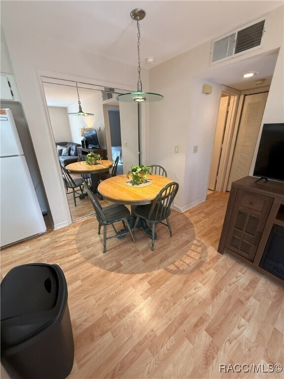 Foto del edificio - 853 SE Mayo Dr