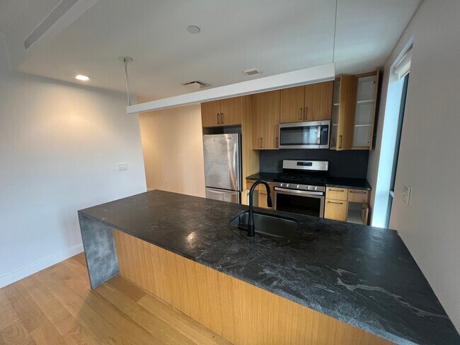 Foto del edificio - 83 Gardner St