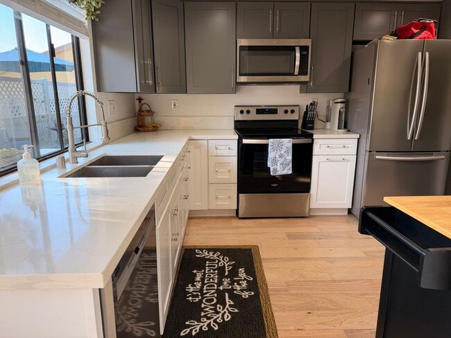 Foto del edificio - Updated Amalfi model with great patio too