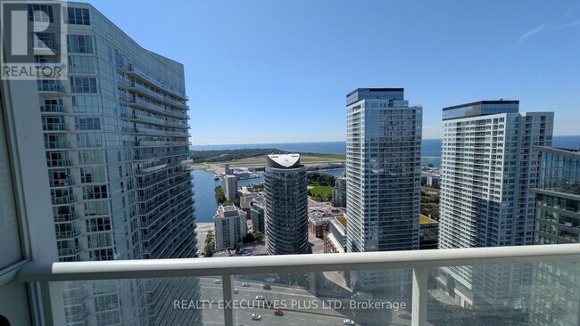 Building Photo - 85 Queens Wharf Rd