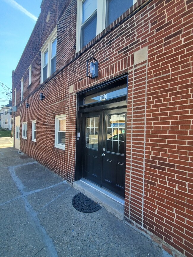 Building Photo - 160-164 Stuyvesant Ave