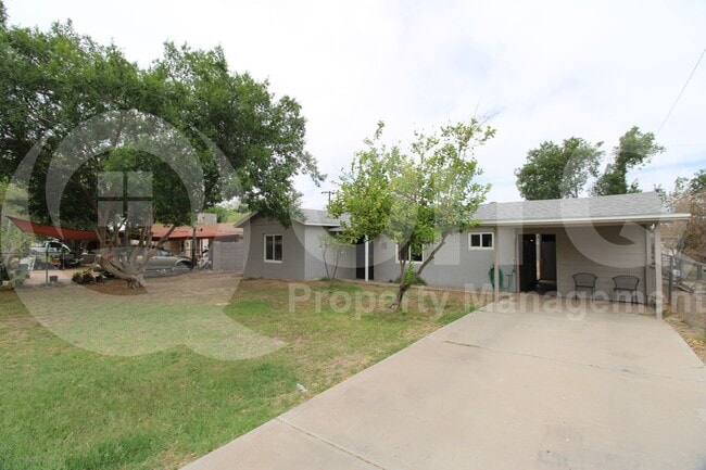 Building Photo - 50 E Valencia Dr