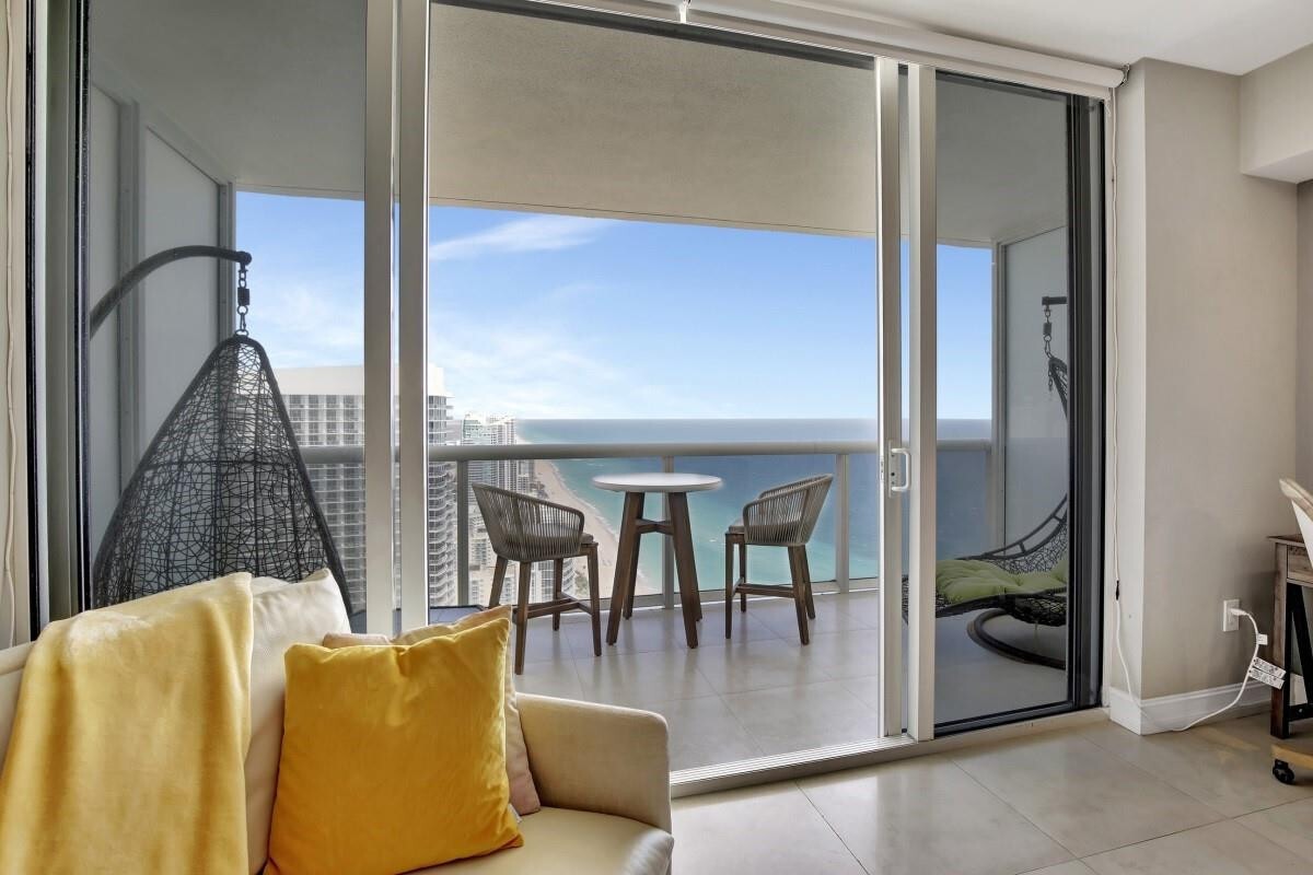 Foto principal - 1830 S Ocean Dr