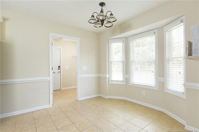 Foto del edificio - 58 Colonial Hills Dr