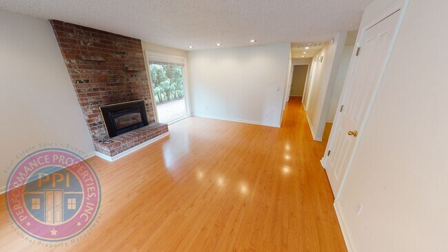 Foto del edificio - Lake Oswego! Lake Grove Ranch, Beautiful Outdoor Living Space, Park Like Setting!  Single Level R...