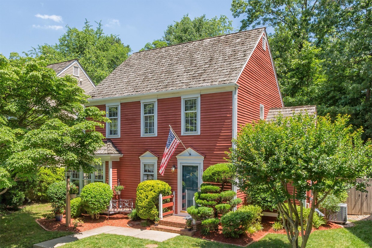 Primary Photo - 2102 Salt Kettle Way