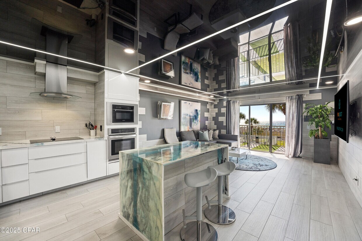 Foto principal - 8743 Thomas Dr