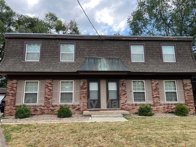 Foto del edificio - 6650 Holcomb Cir