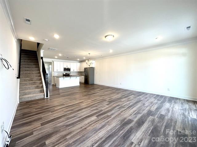 Building Photo - 6235 Nandina Dr