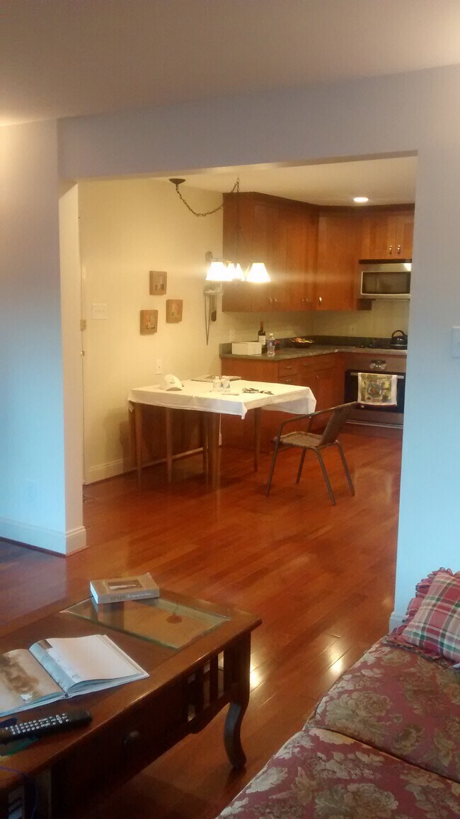 Foto del edificio - 11612 Vantage Hill Rd