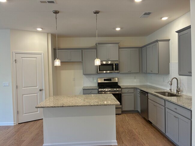 Foto del edificio - 275 Harpers Run Ln