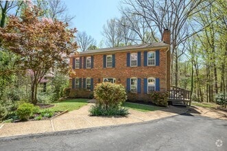 Building Photo - 104 Smithfield Ct
