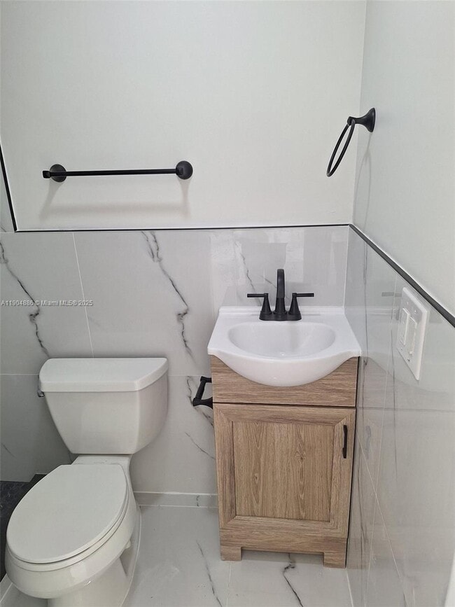 Foto del edificio - 26XX Riviera Dr