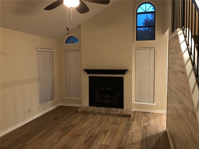 Building Photo - 8319 Glen Canyon Dr
