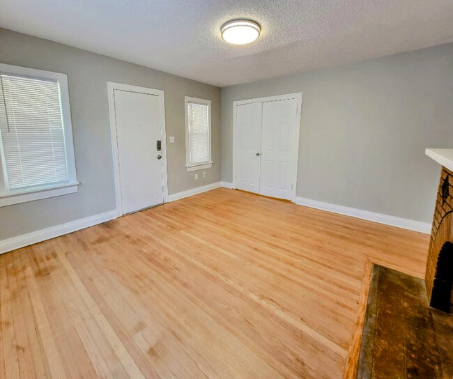 Foto del edificio - 2528 NW 11th St