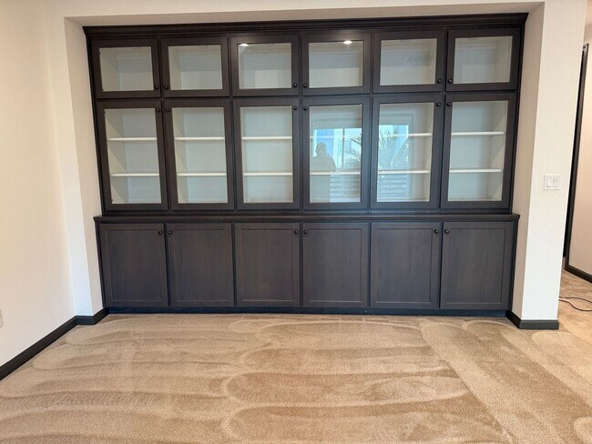 Foto del edificio - $5,190 - GORGEOUS FOUR BEDROOM HOME IN THE...