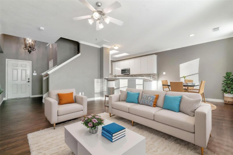 Foto principal - 17139 Oakwood Chase Dr