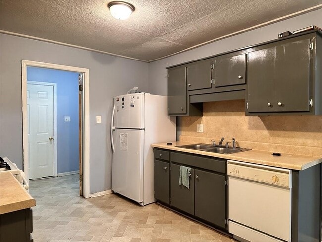 Building Photo - 68 Ezzard St