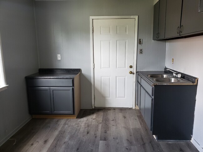 Building Photo - 3341 Caffey Dr