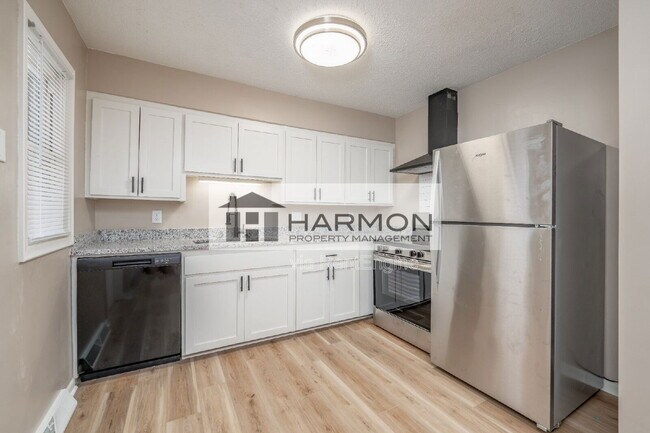 Foto del edificio - 8514 W 9th St N