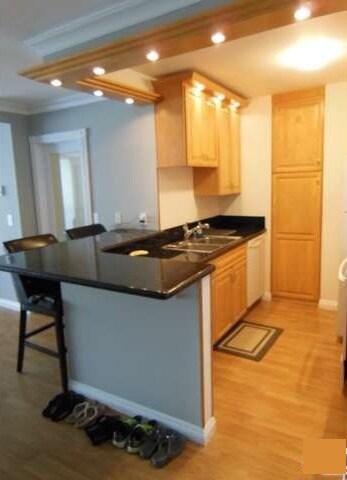 Building Photo - 8640 Gulana Ave