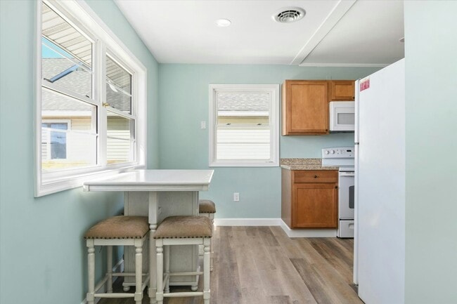 Building Photo - 7406 Coastal Hwy