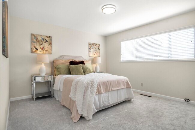 Foto del edificio - 38491 Paseo Padre Pkwy