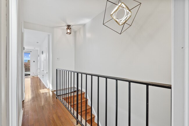 Foto del edificio - 730 Light St St