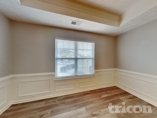 Building Photo - 6793 Chestwood Ln