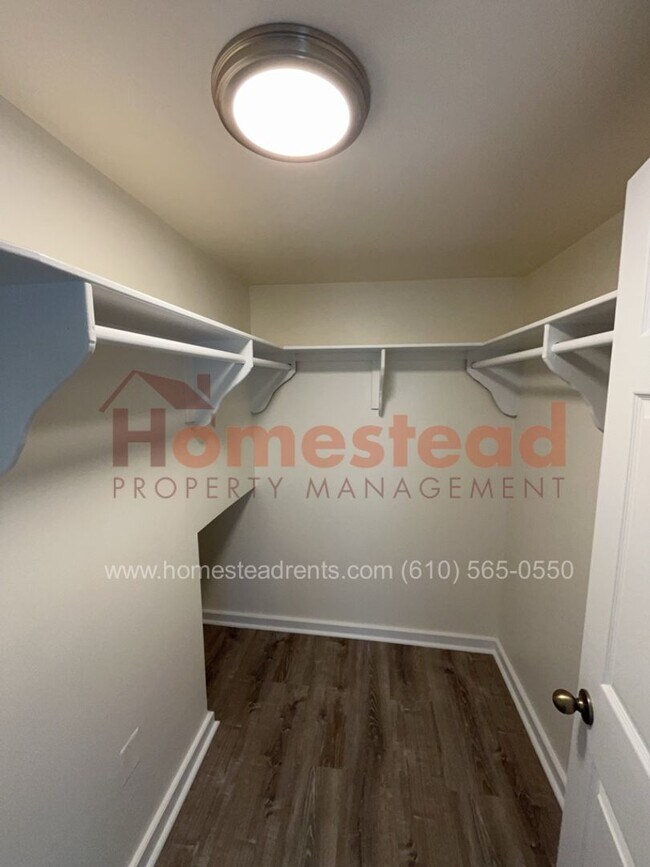 Building Photo - GLENOLDEN HOME FOR RENT