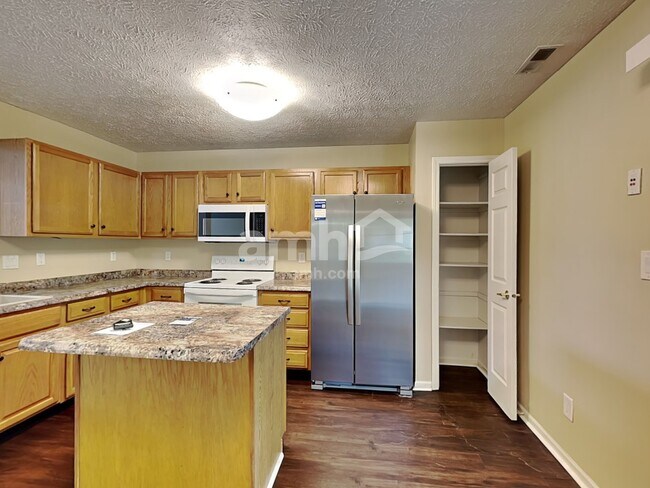 Building Photo - 10094 Plantana Blvd