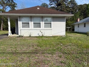 Building Photo - 45 Yellowstone Dr