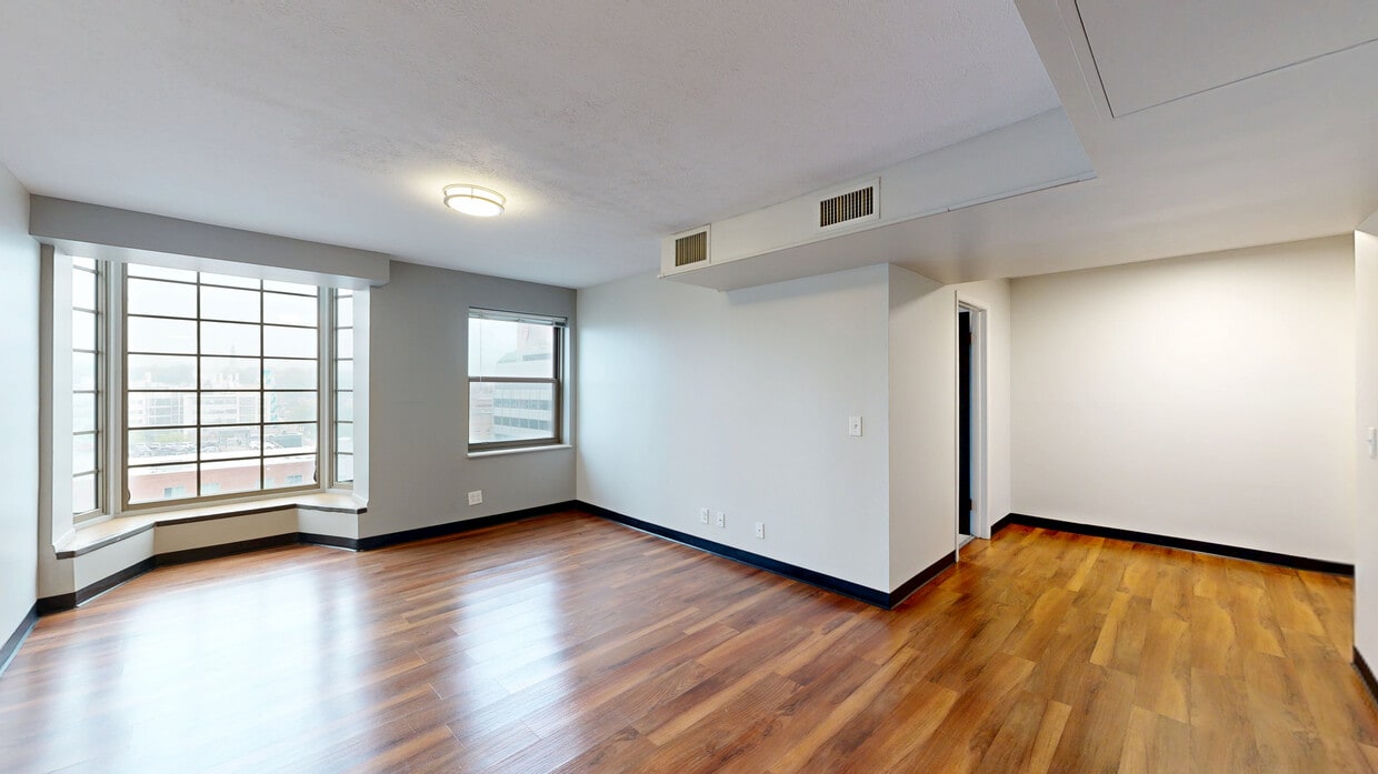 Photo - Commodore Place Apartments