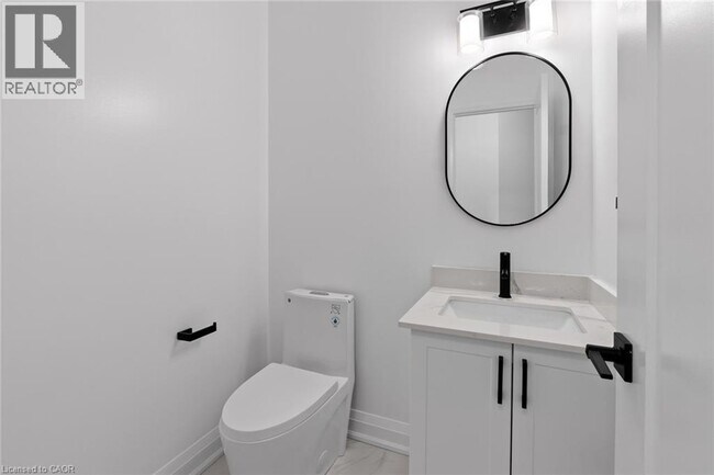 Building Photo - 9 Santa Barbara Ln