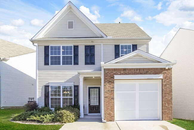 Building Photo - 815 Forsythia Way