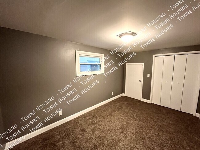 Building Photo - 369 Breckenridge St