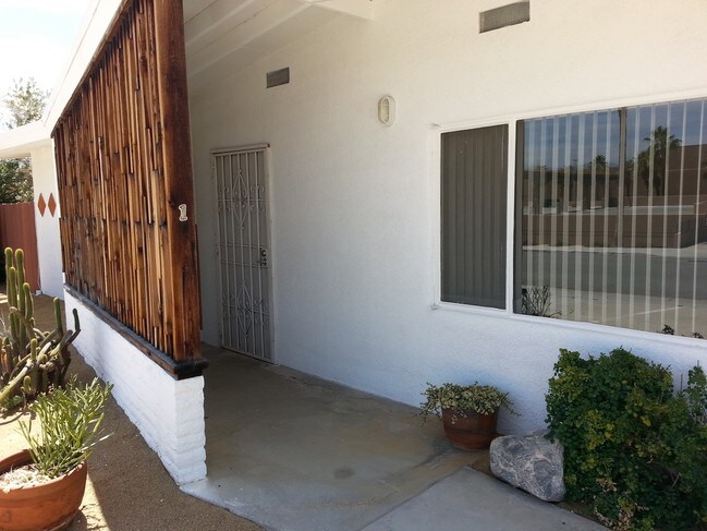 Foto del edificio - 73545 Shadow Mountain Dr