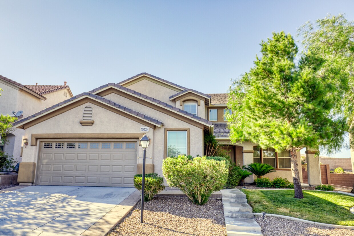 Foto principal - 10432 Holloway Heights Ave