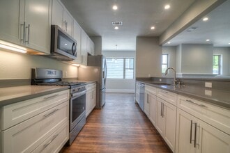 Building Photo - 3109 Walling Dr