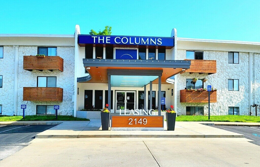 Primary Photo - The Columns Apartments