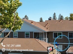 Building Photo - 565 Lori Dr