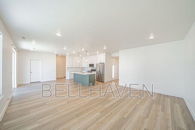 Building Photo - 667 S 2275 W