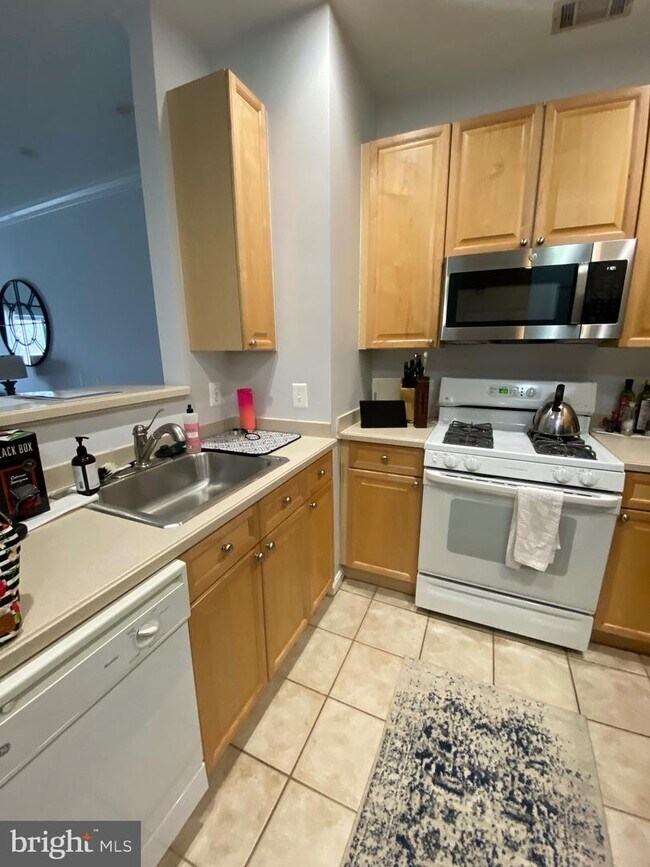 Foto del edificio - 9480 Virginia Center Blvd