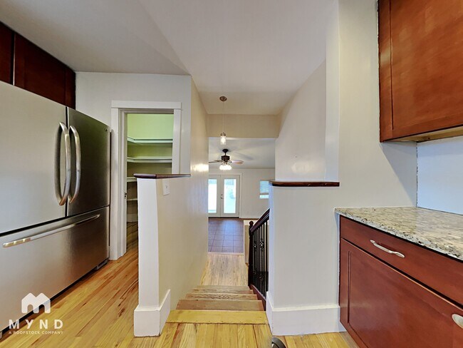 Foto del edificio - 4465 Meade St