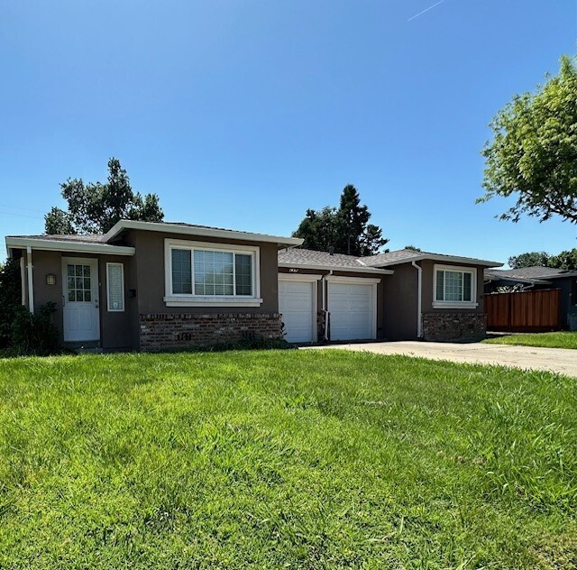 Building Photo - Charming 2-Bedroom, 1-Bathroom in Sacramento!